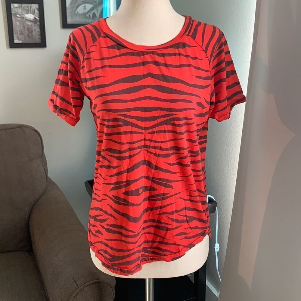 Ragdoll Red/Black Zebra striped short sleeve crew neck tee shirt sz sm